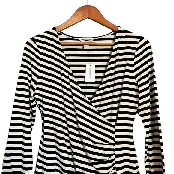 NWT! Banana republic v neck faux wrap top - Picture 2 of 8